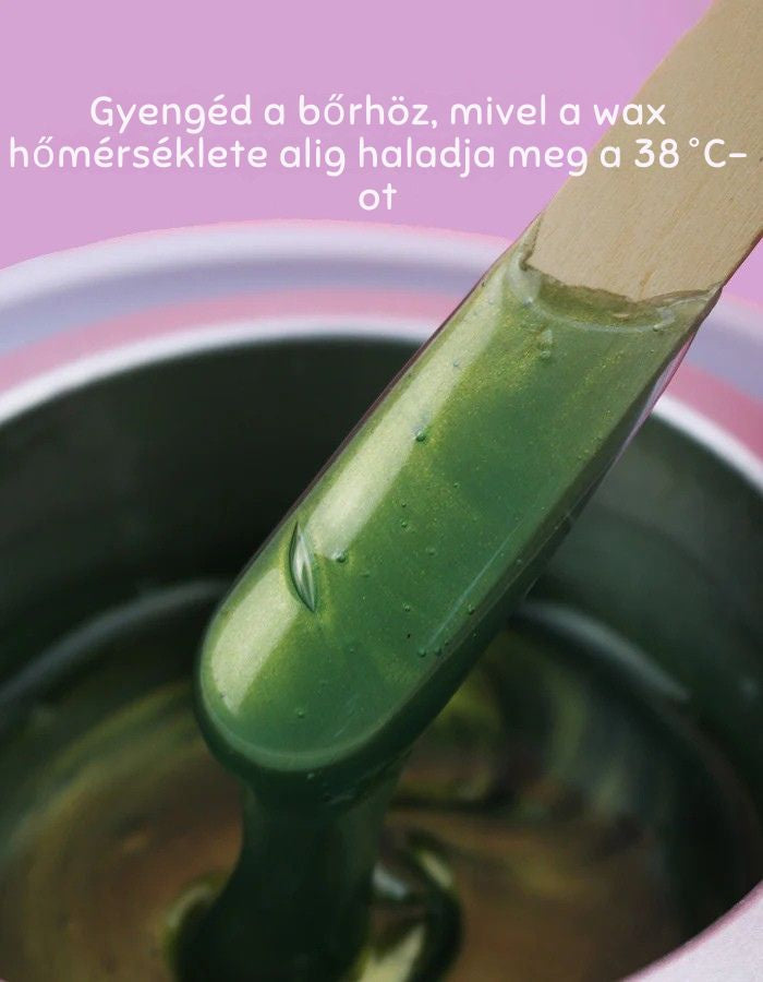 gyanta felvitele spatulával Aloe Vera wax